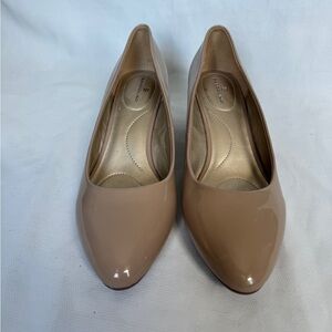 Bandolino Women's Nude Heels